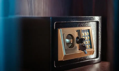 secure-electronic-safe-with-key-and-keypad