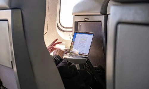 comfortable-productivity-on-a-plane